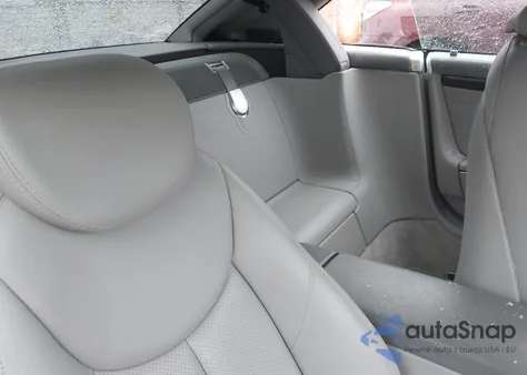 2004 Mercedes-Benz Sl 500 z USA, uszkodzony, nr VIN WDBSK75F74F075210